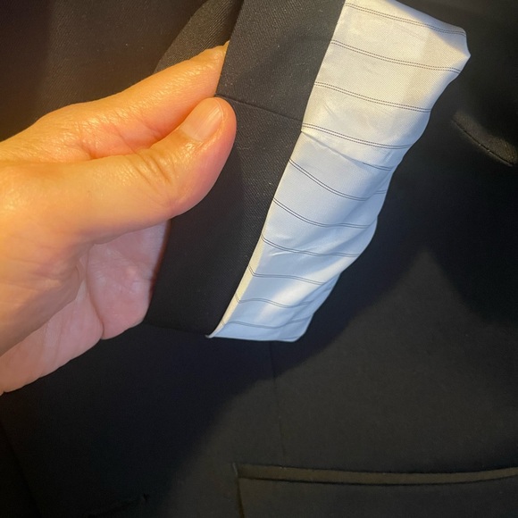 Size 14 US Boys Modern Classic Black Blazer Suit Jacket. Andrew Marc. Like new! - Picture 2 of 7